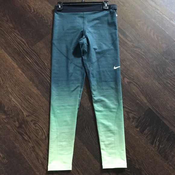 Nike Pants - Nike New Hyperwarm Brushed tight